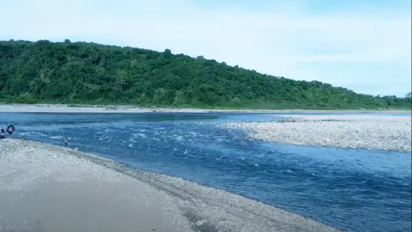 ভোলাগঞ্জ সাদা পাথর: বাংলাদেশের এক অনন্য ভ্রমণ গন্তব্য ভোলাগঞ্জ সাদা পাথর: বাংলাদেশের এক অনন্য ভ্রমণ গন্তব্য